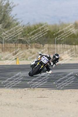 media/Jan-15-2026-Racers Edge (Thu) [[dfebeb70ab]]/2-A Group/Session 5 Turn 2/